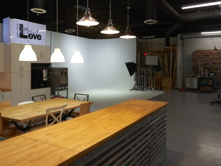 Armitage-Studio-Kitchen-Set