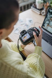 Read more about the article Flat Lays: A Modern Necessity for Business Photography